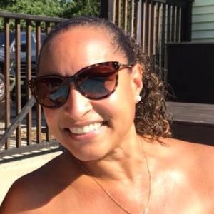 Meet your Posher, Yajaira